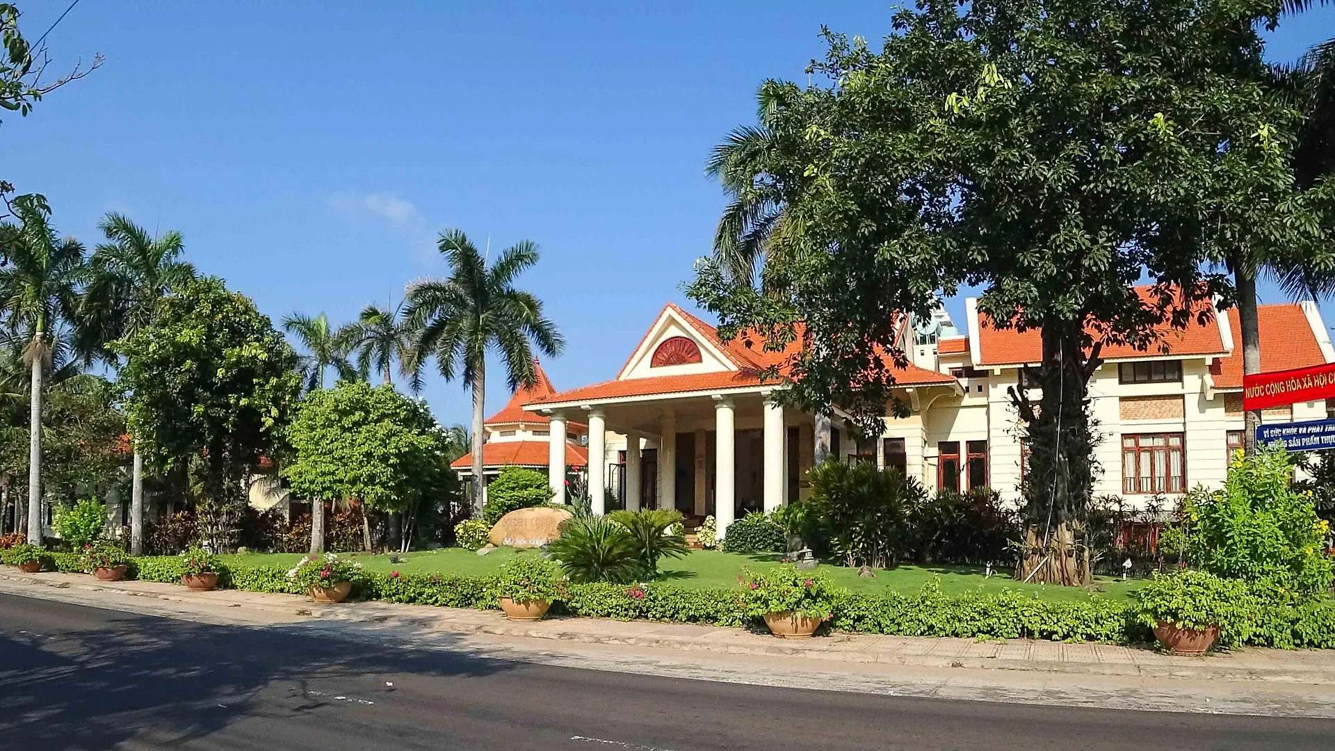 Golden Coast Resort&Spa Phan Thiết 4*,